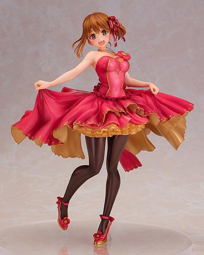 莱莎手办