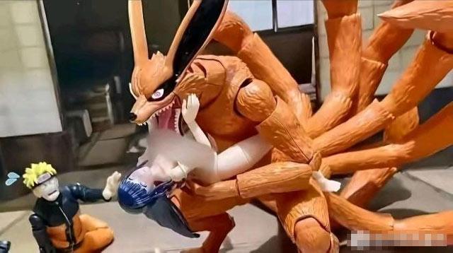 图片故事|九尾抱着雏田全力输出，鸣人哭着说轻点...