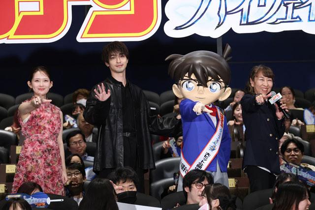 东京都内举办的纪念舞台问候活动